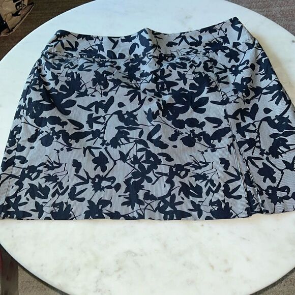 Izod navy blue pattern golf skort size 12 - Picture 1 of 9